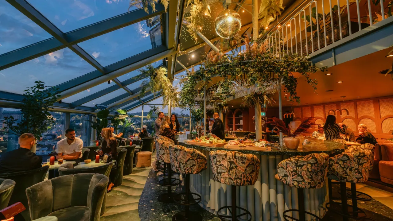 Rooftop Bar Sky Carlia