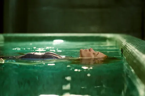 Spa Club Lagoon pool